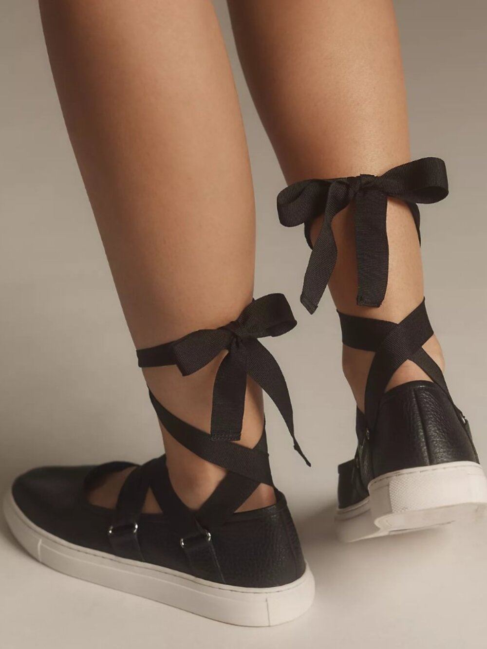 Seychelles Ribbons Lace-Up Flats Black & White NEW - Picture 3 of 6